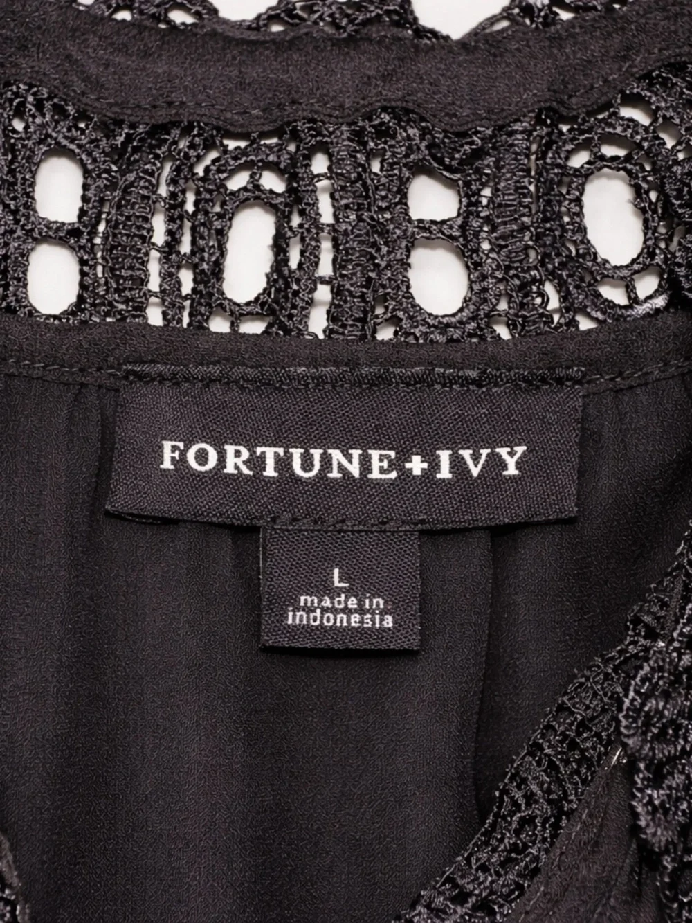 Fortune + Ivy Black Lace Off Shoulder Blouse | Romantic Chic Size: Large - Picture 3 of 4